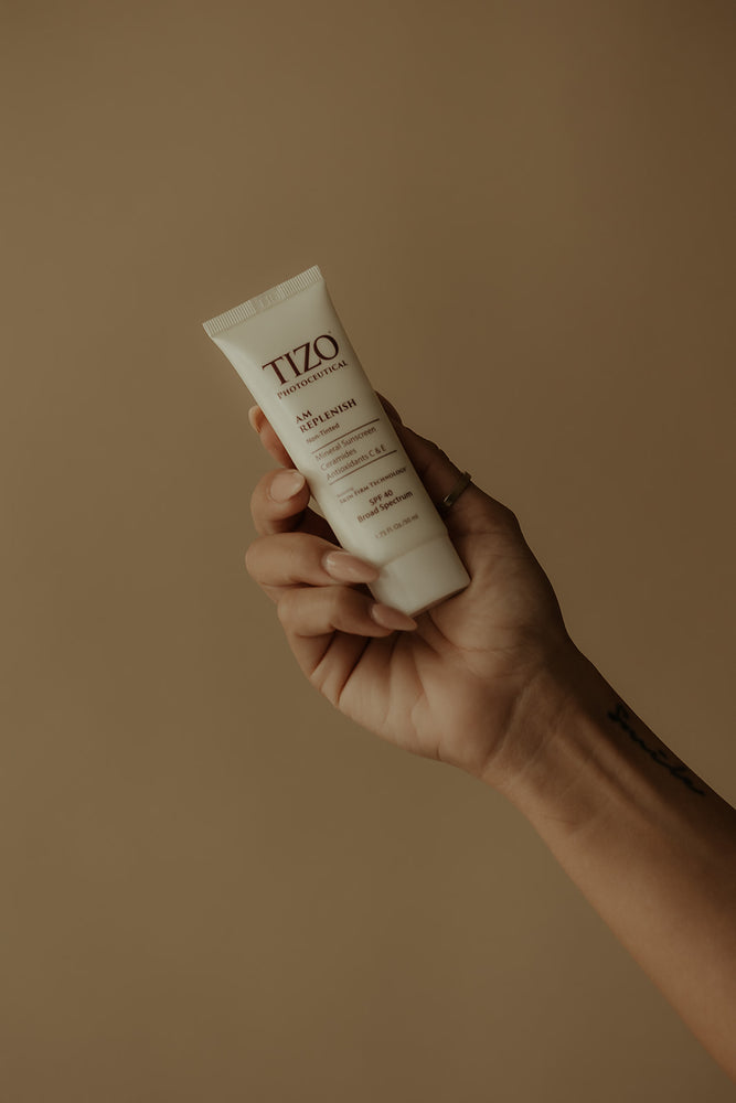 
            
                Load image into Gallery viewer, TIZO® AM Replenish Non-tinted SPF 40
            
        